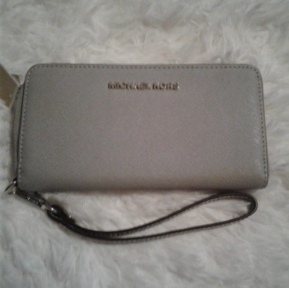 MICHAEL Michael Kors Handbags - Michael Kors Wristlet